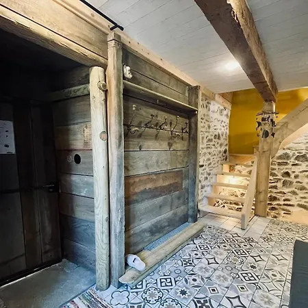 Warm And Cozy House * Égliseneuve-dʼEntraigues