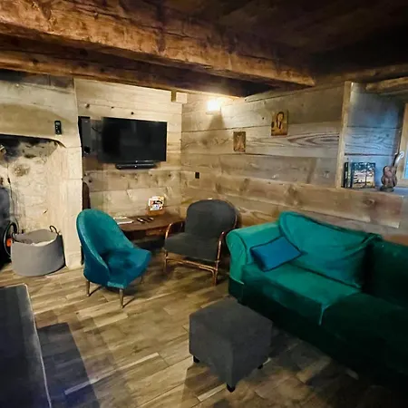 בית נופש Warm And Cozy House *